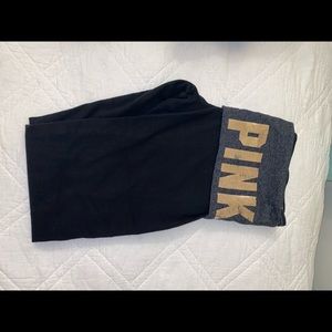 Yoga pants with sequins